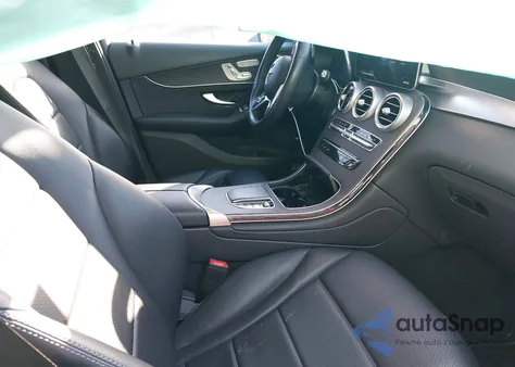 2022 Mercedes-Benz Glc 300 4Matic Suv z USA, uszkodzony, nr VIN W1N0G8EB6NG121353